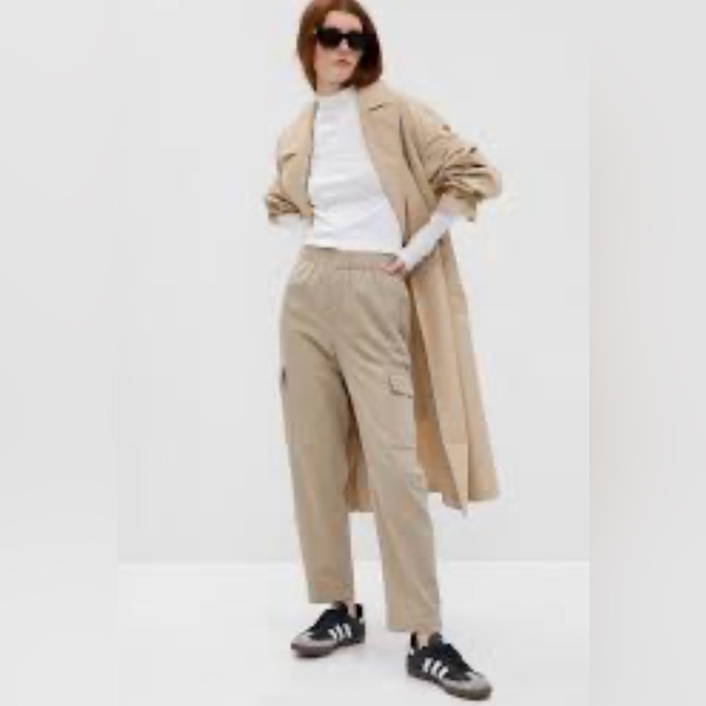 Gap Mid Rise Twill Cargo Pant NWT